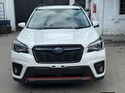 Subaru Forester Premium AWD 2019 White for sale