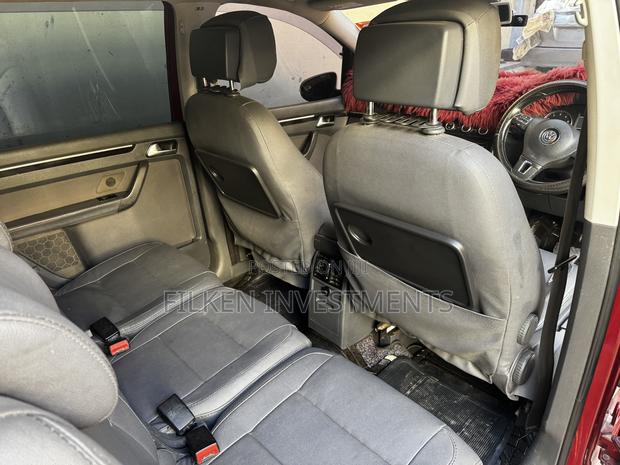 Volkswagen Touran 2016 Blue