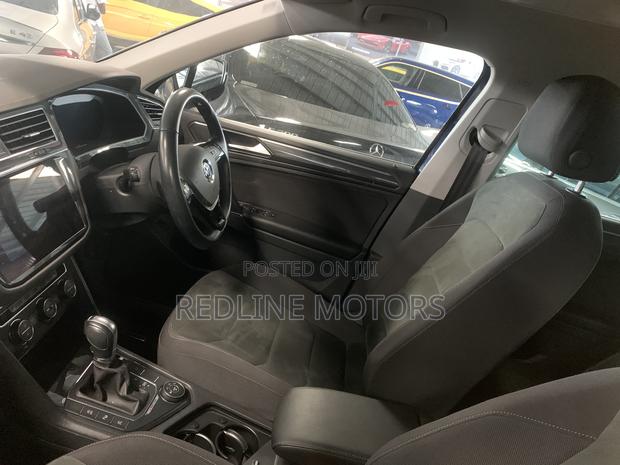 Volkswagen Tiguan 2018 Blue