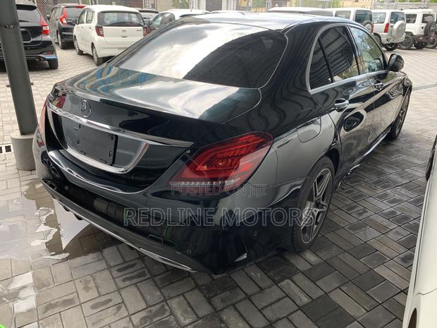 Mercedes-Benz C220 Base 2018 Green