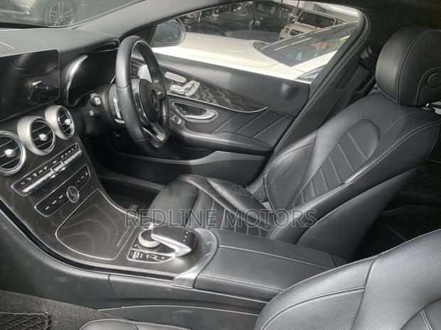 Mercedes-Benz C220 Base 2018 Green