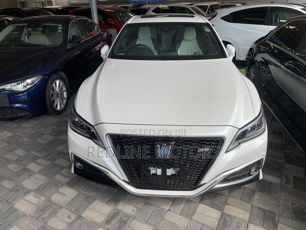 Toyota Crown 2018 White