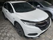Honda Vezel 1.5 Hybrid 4WD 2018 Pearl for sale