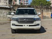 Toyota Land Cruiser 2018 White for sale