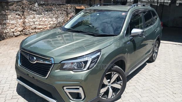 Subaru Forester Premium AWD 2019 Green