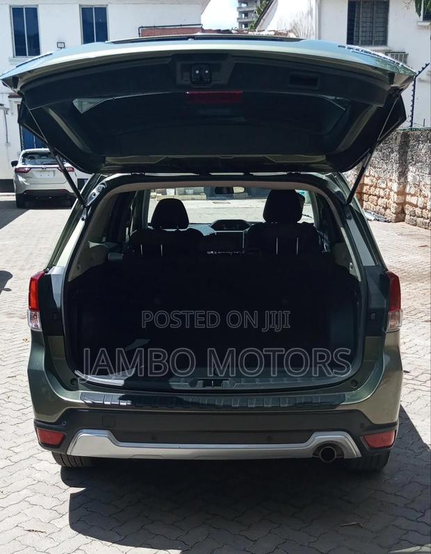 Subaru Forester Premium AWD 2019 Green