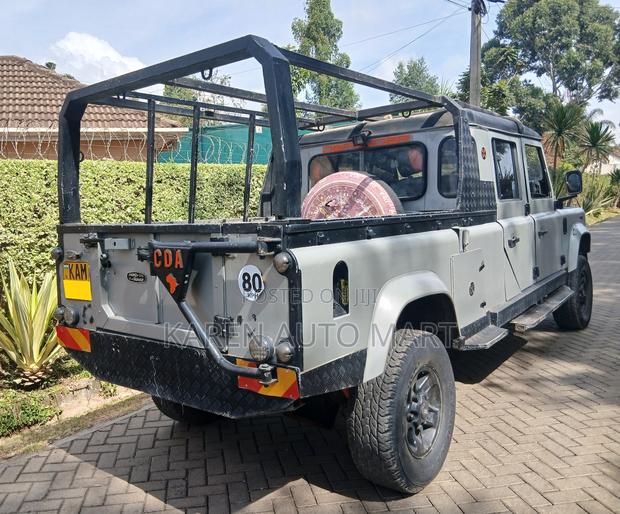 Land Rover Defender 2000 Gray