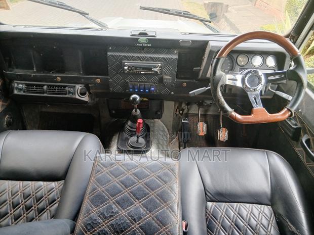 Land Rover Defender 2000 Gray