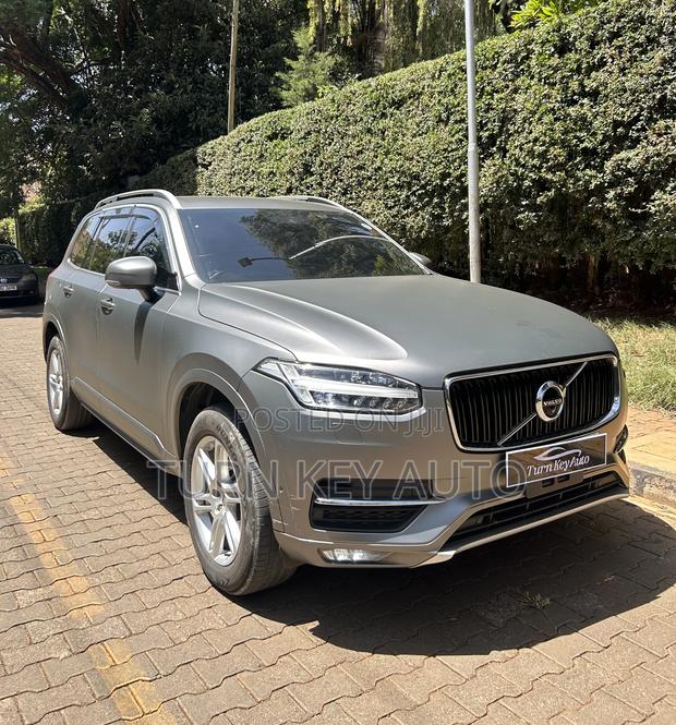 Volvo XC90 T5 Momentum AWD (2.0L 4cyl 8A) 2017 White