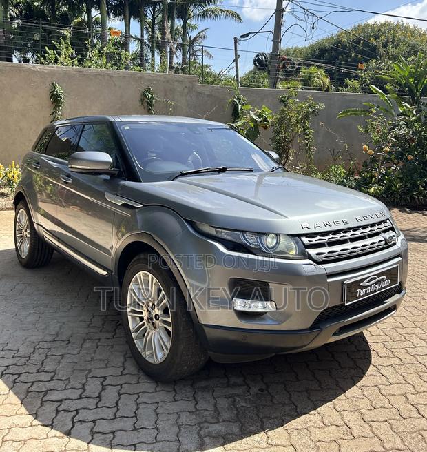 Land Rover Range Rover Evoque Dynamic 4x4 (2.0L 4cyl 9A) 2014 Gray