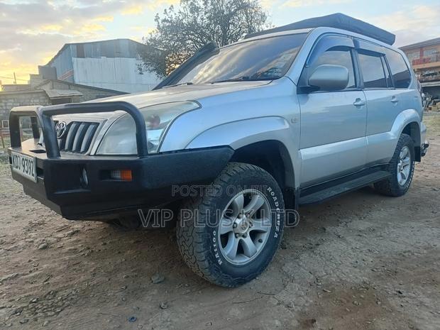 Toyota Land Cruiser Prado 3.0 D-4D 5dr 2005 Silver