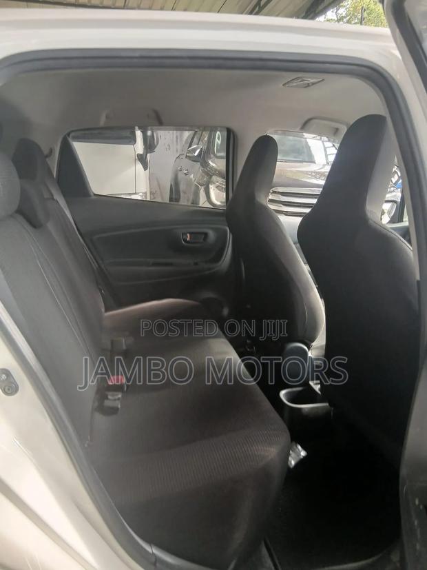 Toyota Vitz 1.0 FWD 5dr 2019 White