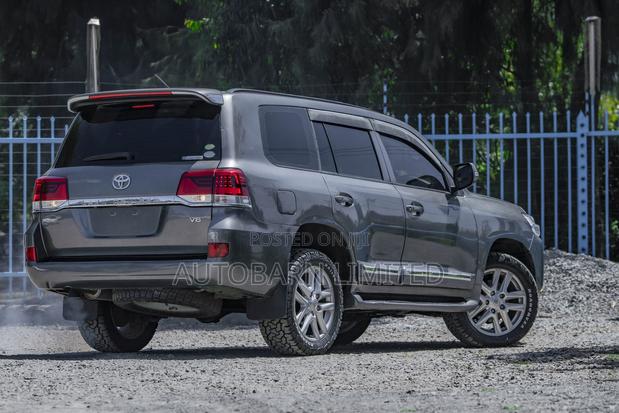 Toyota Land Cruiser 4.5 V8 DSL 2013 Gray