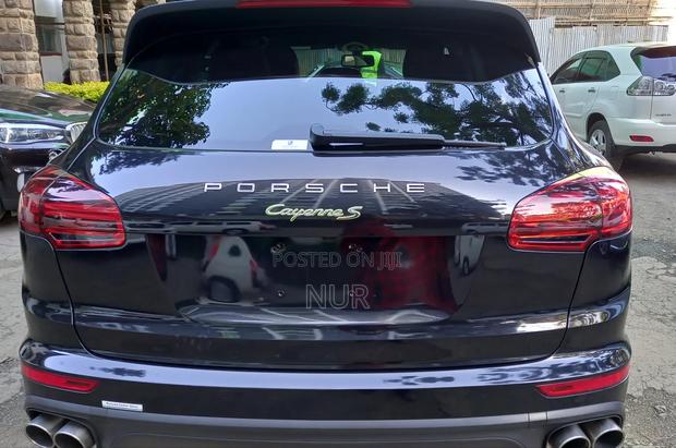 Porsche Cayenne 2016 Black