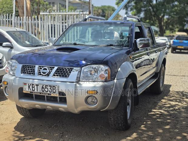 Nissan Hardbody 2000i 2006 Blue