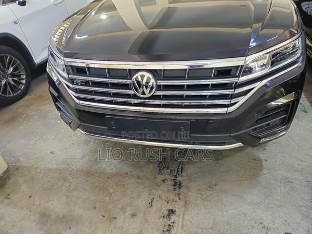 Volkswagen Touareg 2021 Black