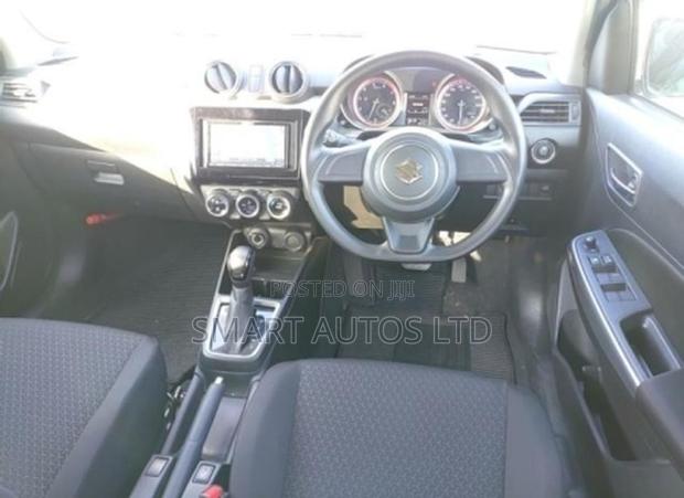Suzuki Swift 2019 Silver