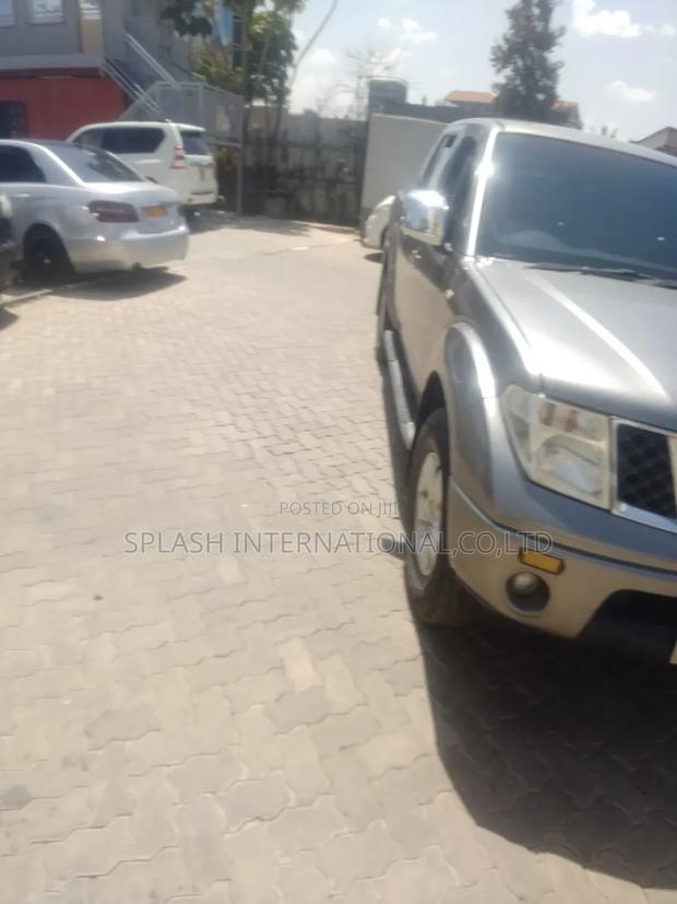 Nissan Navara 2013 Gray