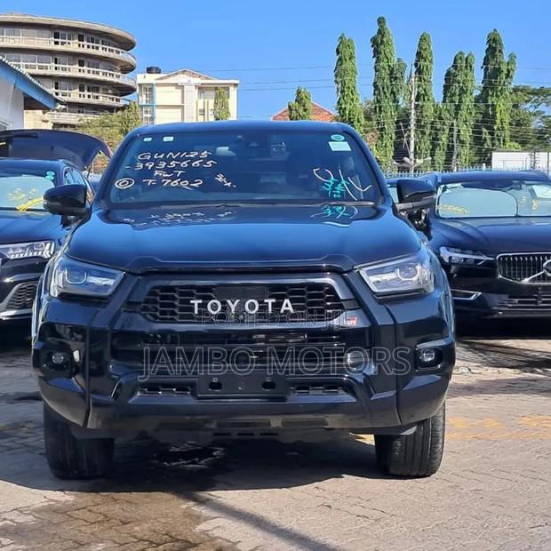 Toyota Hilux Revo Double Cab Deisel 2.8 AWD 2021 Black