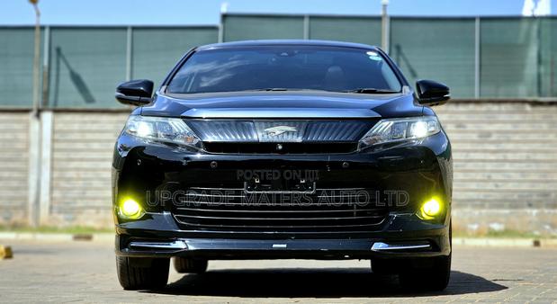 Toyota Harrier 2.0 2016 Black