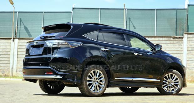 Toyota Harrier 2.0 2016 Black