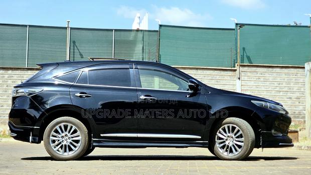 Toyota Harrier 2.0 2016 Black