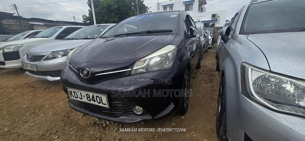 Toyota Vitz 2016 Black