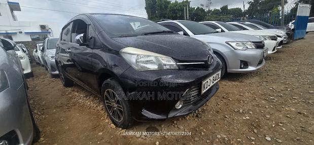 Toyota Vitz 2016 Black