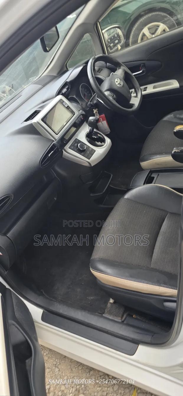 Toyota Wish 2016 White