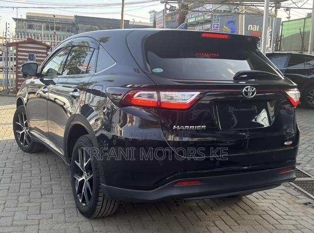 Toyota Harrier 2.0 2020 Black