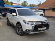 Mitsubishi Outlander SEL FWD 2016 White for sale
