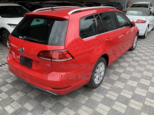 Volkswagen Golf Variant 2018 Red