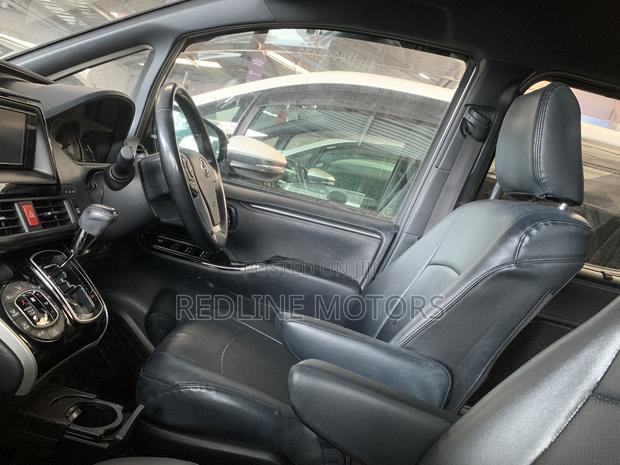 Toyota Esquire 2.0 AWD (7 seater) 2018 Gray