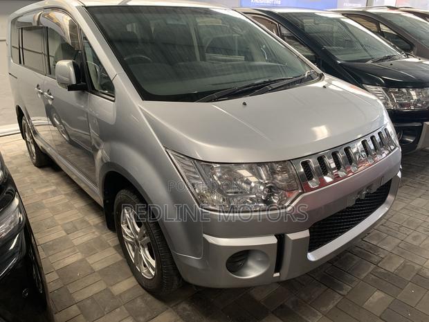 Mitsubishi Delica 2018 Silver