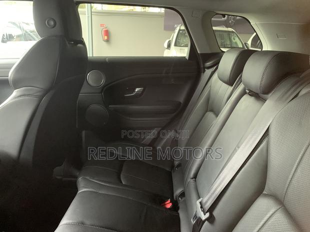 Land Rover Range Rover Evoque HSE 4x4 5-Door 2017 White