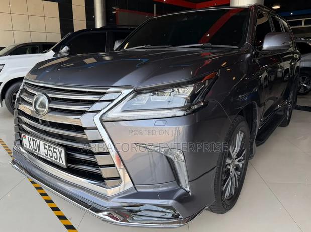 Lexus LX 570 AWD 2016 Gray