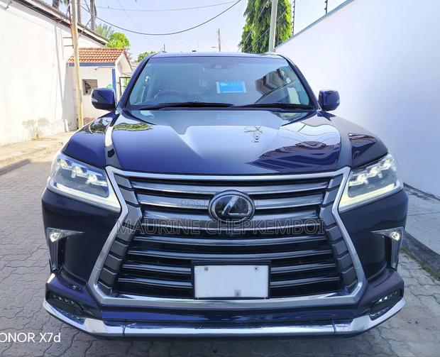 Lexus LX 570 AWD 2018 Blue