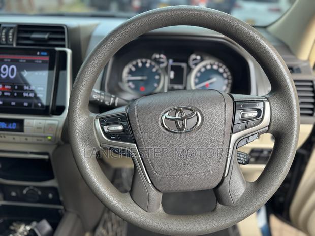 Toyota Land Cruiser Prado 2017 Blue