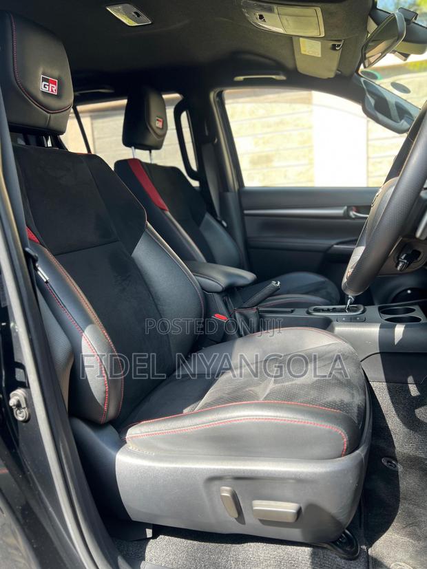 Toyota Hilux 2.4 Diesel 2020 Black