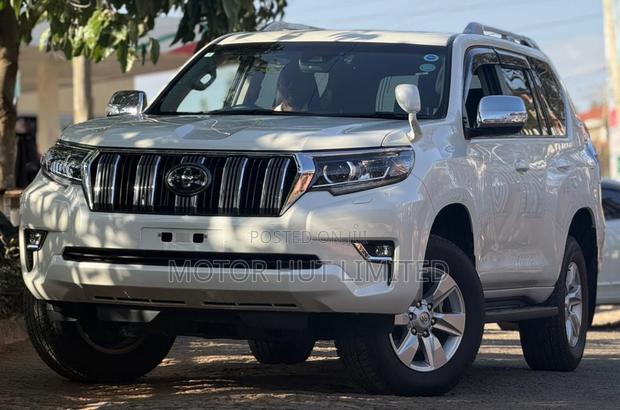 Toyota Land Cruiser Prado 2.8 2020 White
