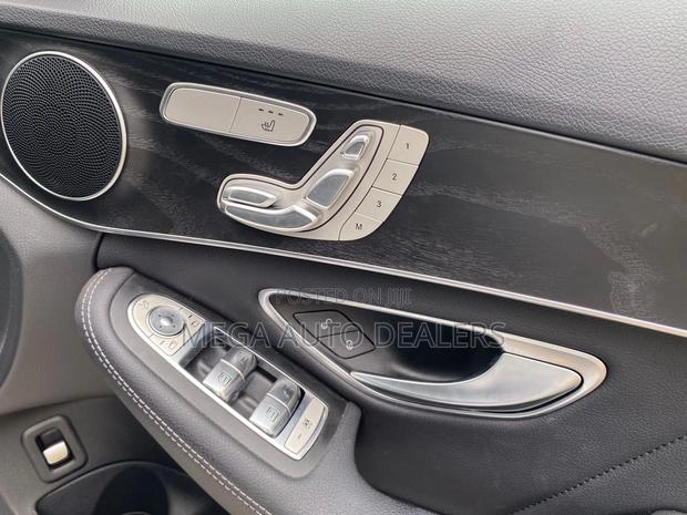 Mercedes-Benz C180 2019 Silver