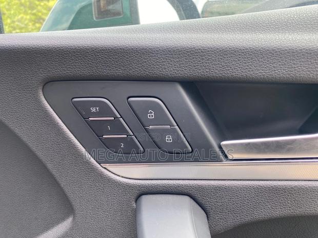 Audi Q5 2018 Green
