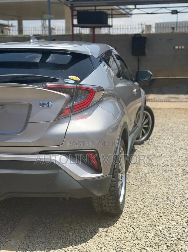 Toyota C-HR 2017 Silver