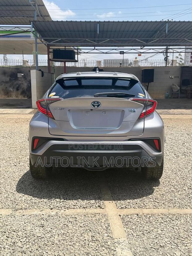 Toyota C-HR 2017 Silver