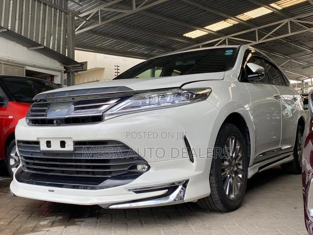 Toyota Harrier 2018 White