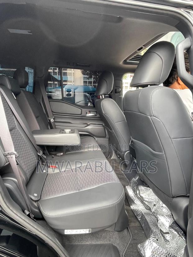Toyota Land Cruiser Prado 2.8 2024 Black