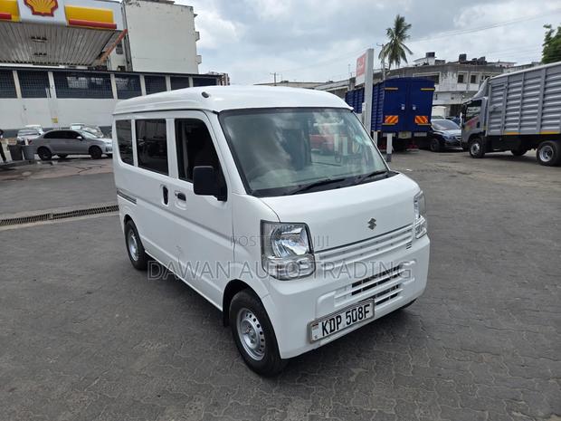 Suzuki Every Wagon 2017 White