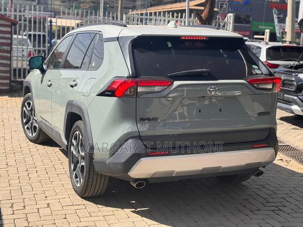 Toyota RAV4 2019 Silver