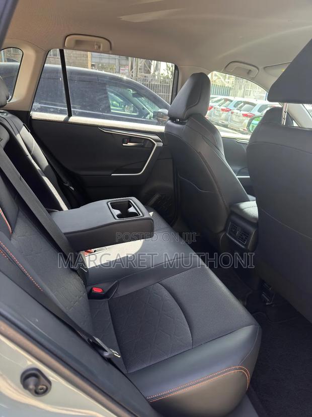 Toyota RAV4 2019 Silver