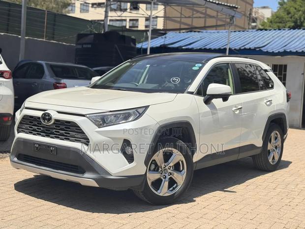 Toyota RAV4 2019 White